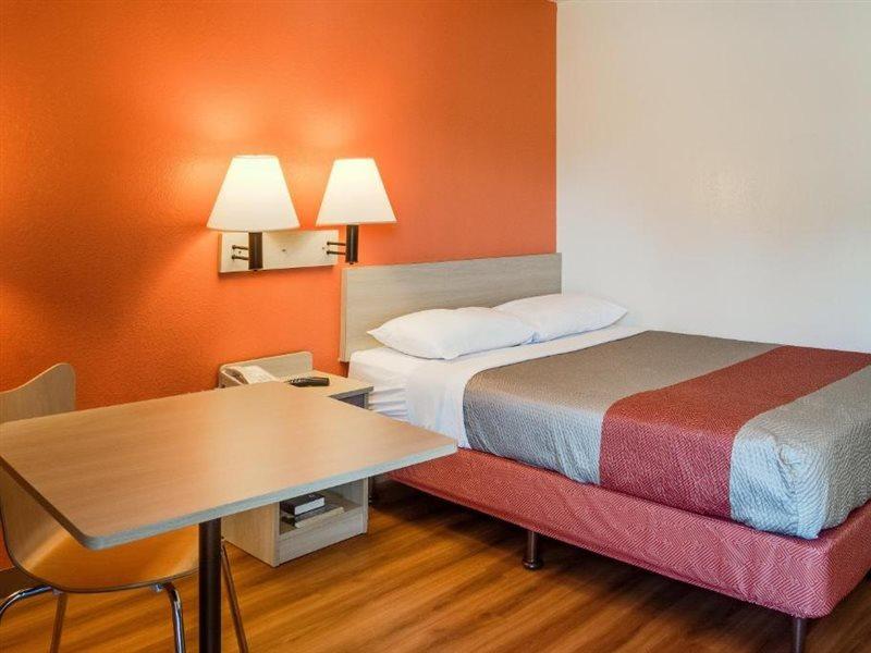 Motel 6-Kelso, Wa - Mt. St. Helens Екстериор снимка