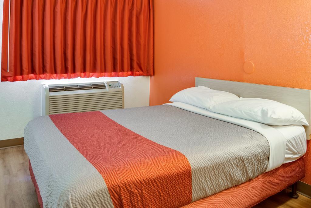 Motel 6-Kelso, Wa - Mt. St. Helens Екстериор снимка