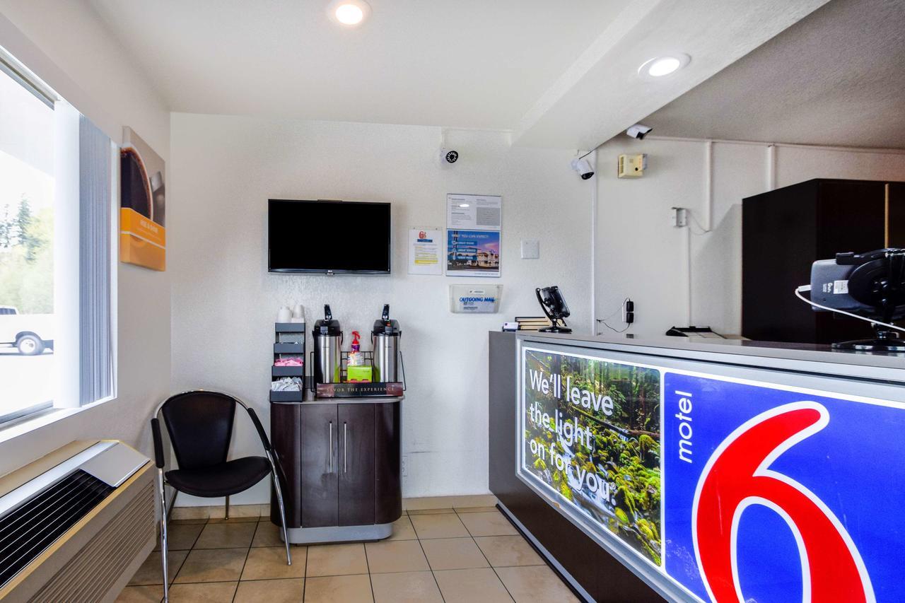 Motel 6-Kelso, Wa - Mt. St. Helens Екстериор снимка