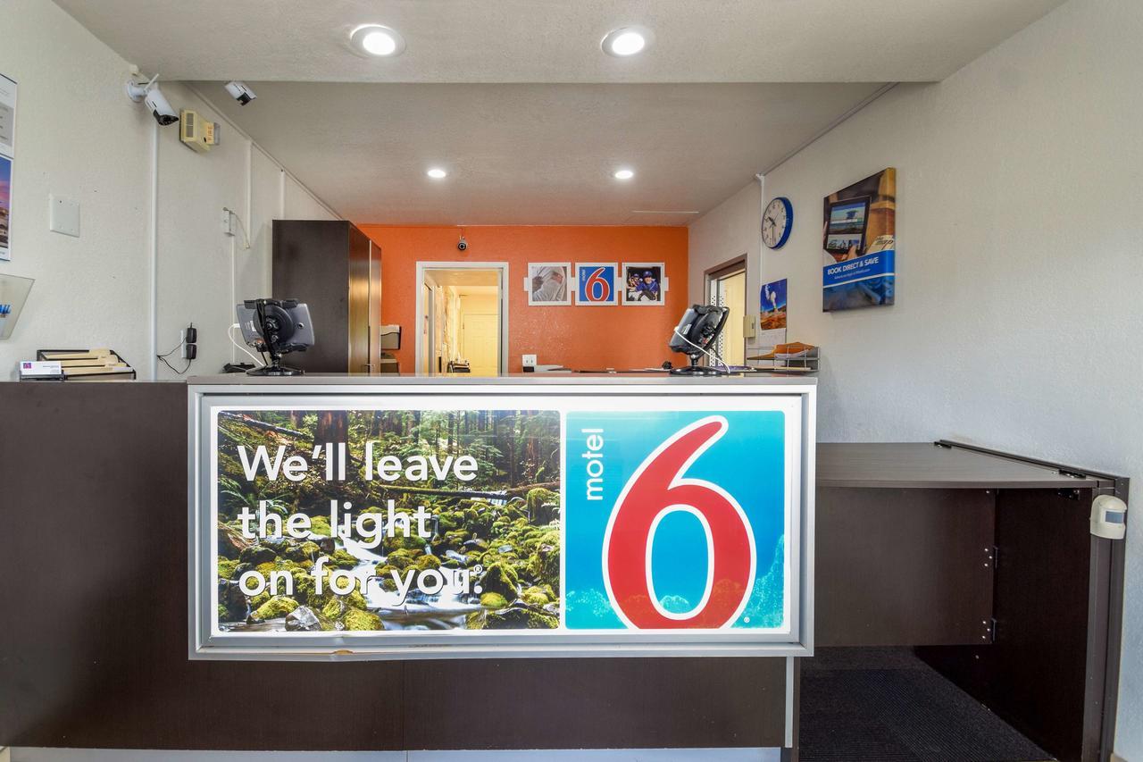 Motel 6-Kelso, Wa - Mt. St. Helens Екстериор снимка