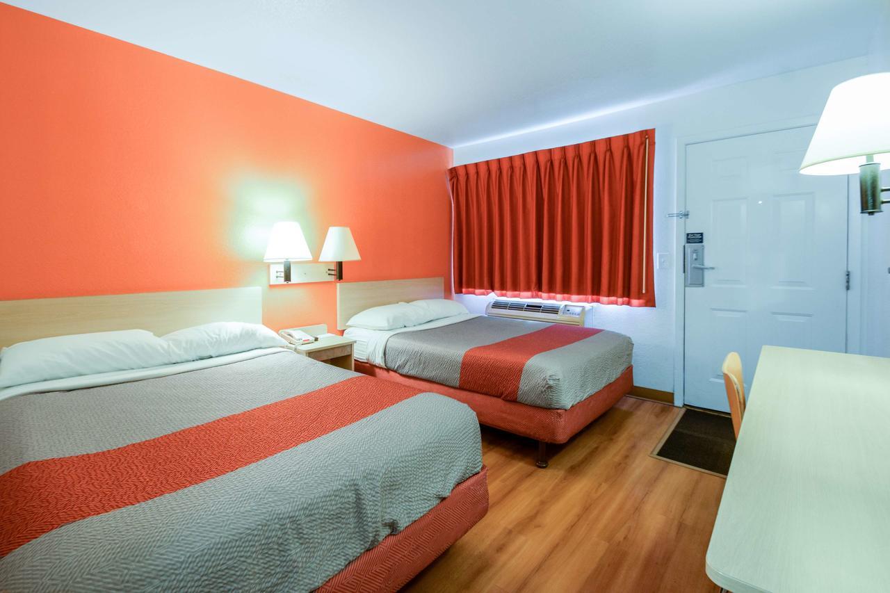 Motel 6-Kelso, Wa - Mt. St. Helens Екстериор снимка
