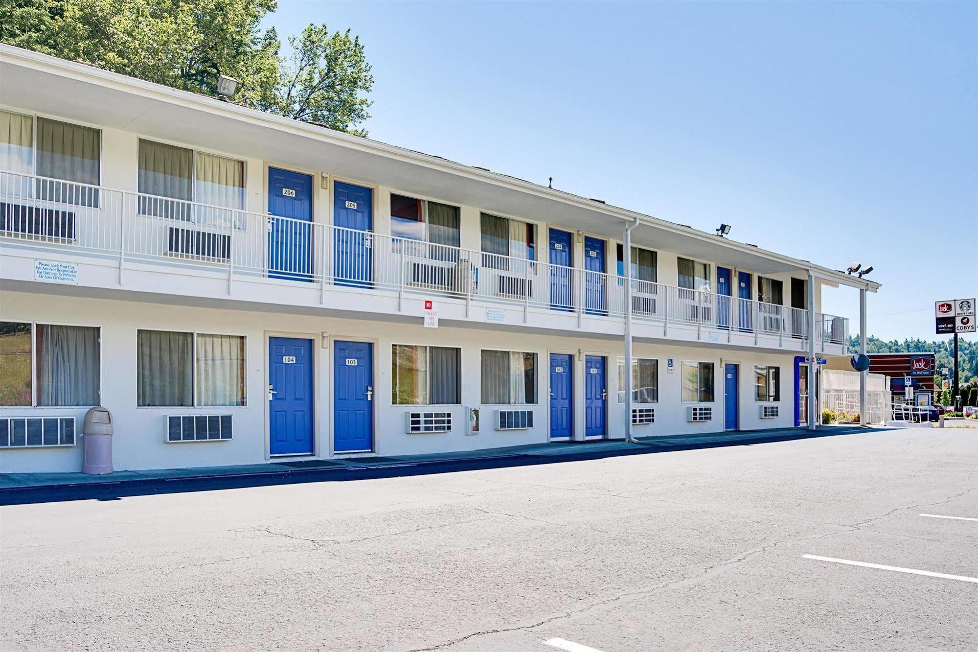 Motel 6-Kelso, Wa - Mt. St. Helens Екстериор снимка