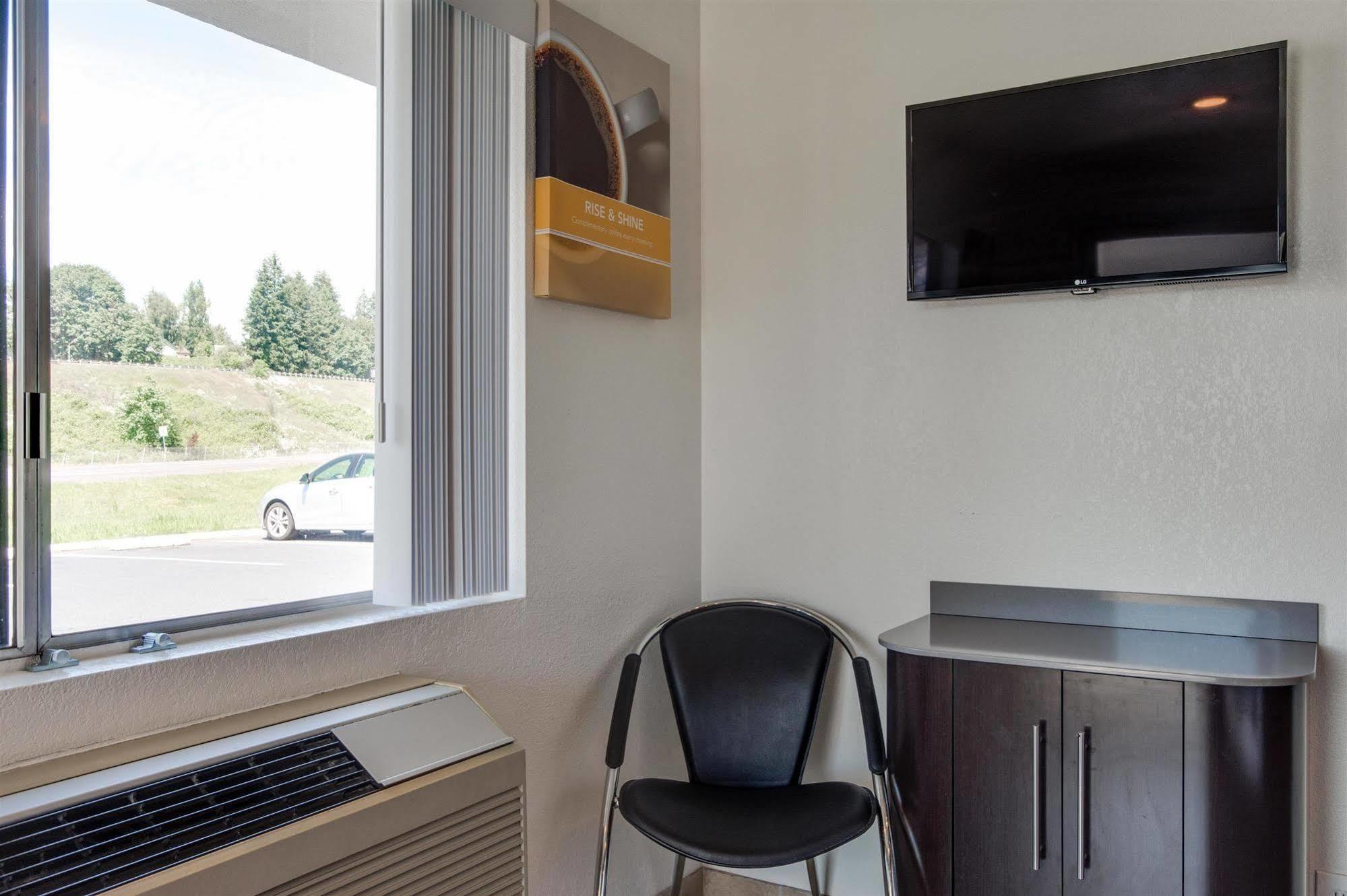 Motel 6-Kelso, Wa - Mt. St. Helens Екстериор снимка