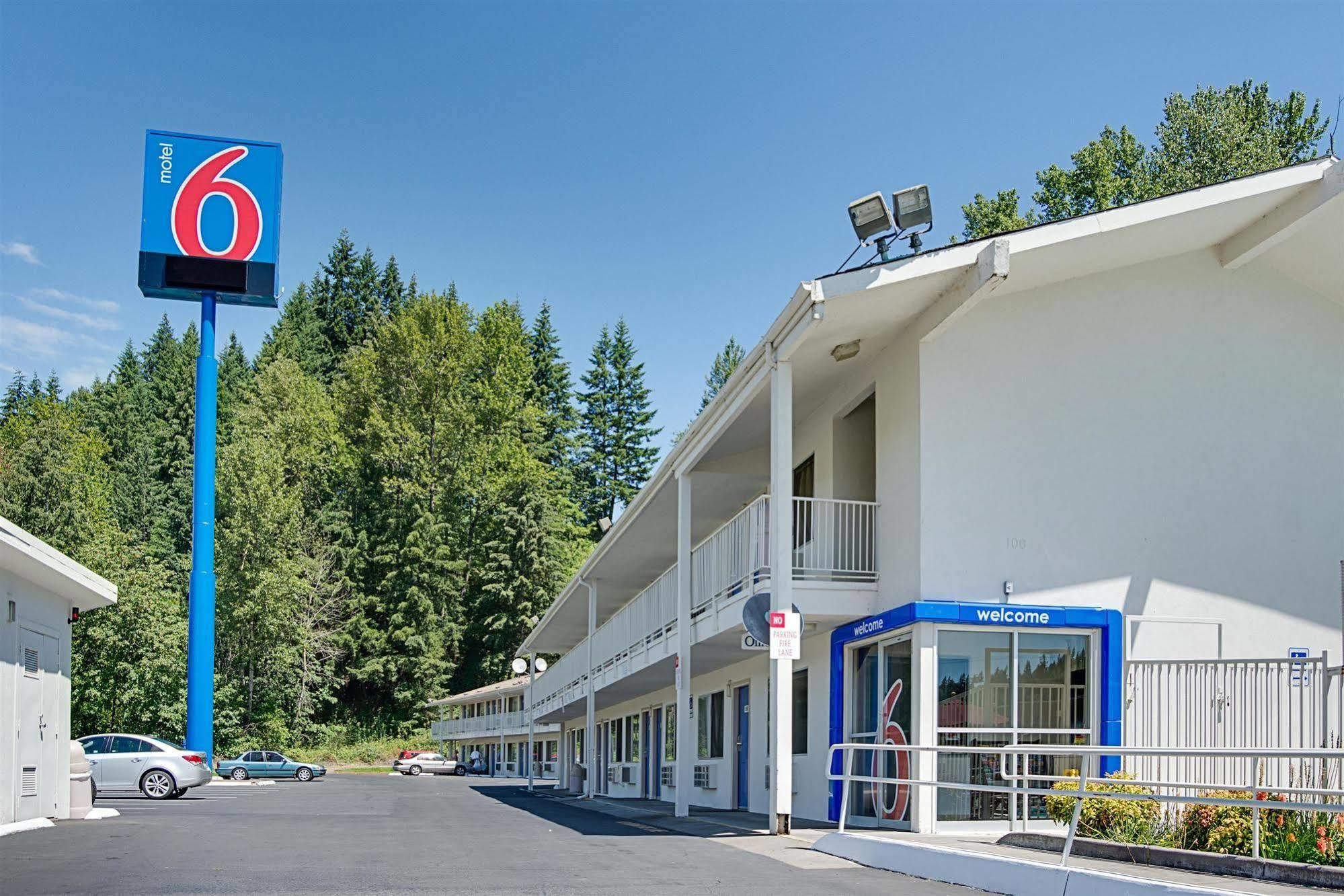 Motel 6-Kelso, Wa - Mt. St. Helens Екстериор снимка