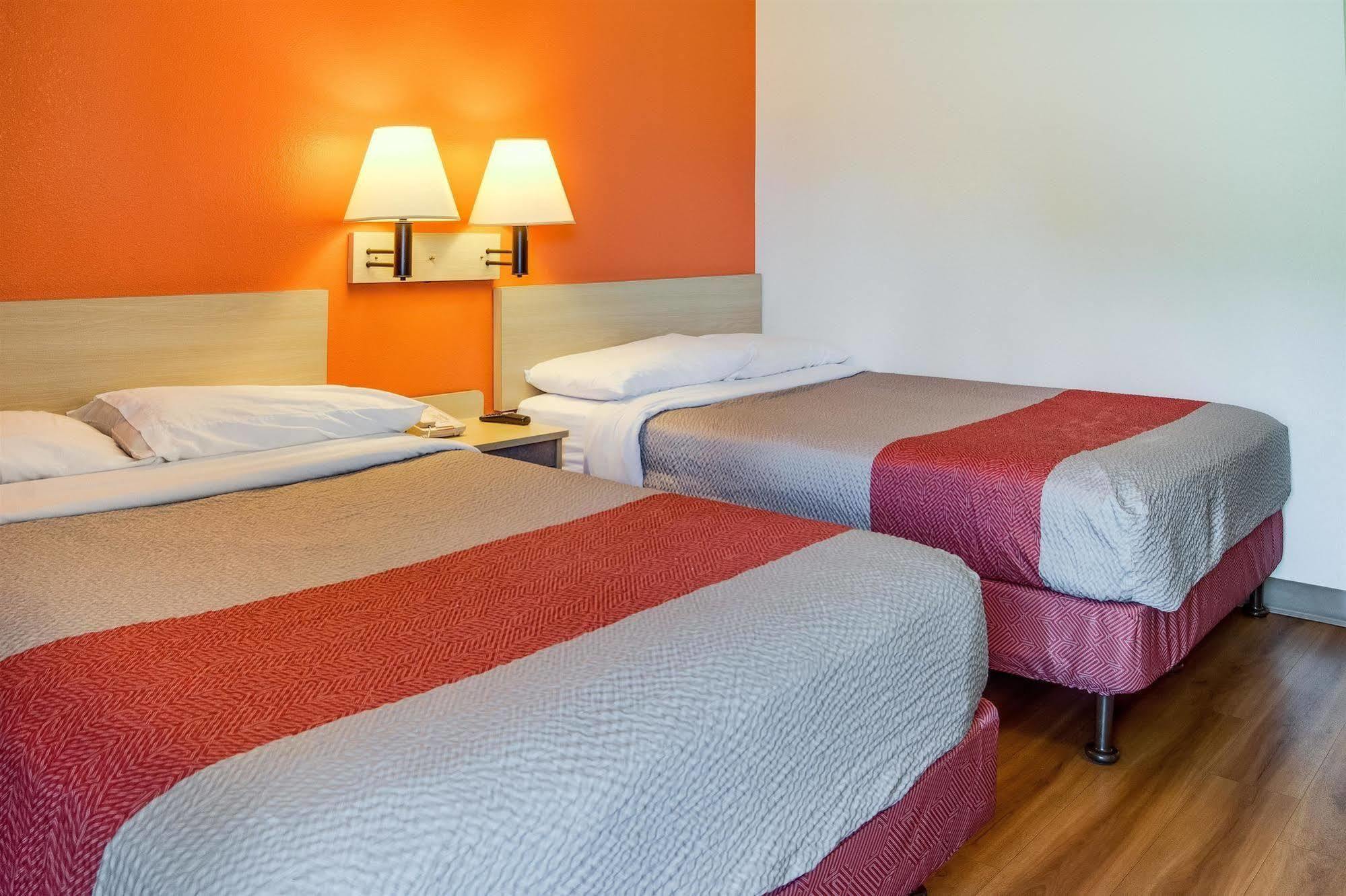 Motel 6-Kelso, Wa - Mt. St. Helens Екстериор снимка