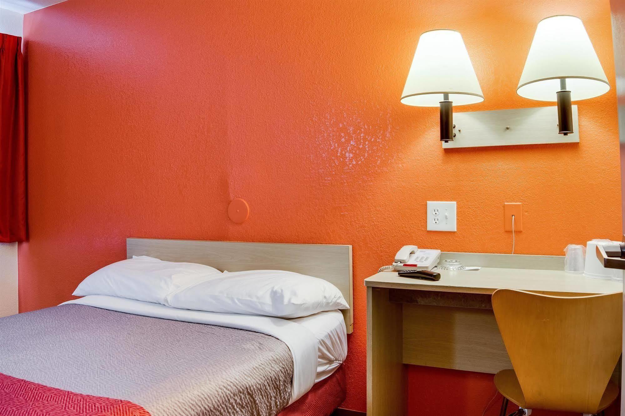 Motel 6-Kelso, Wa - Mt. St. Helens Екстериор снимка